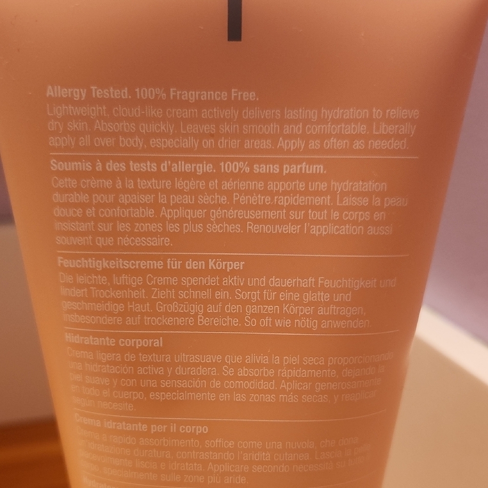 Clinique Moisture Surge Body Hydrator Lotion with Hyaluronic Acid | FULL SIZE - Picture 2 of 6